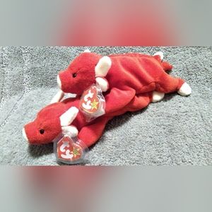 X 2 4/3 Snort The Bull Beanie Babies NWMT